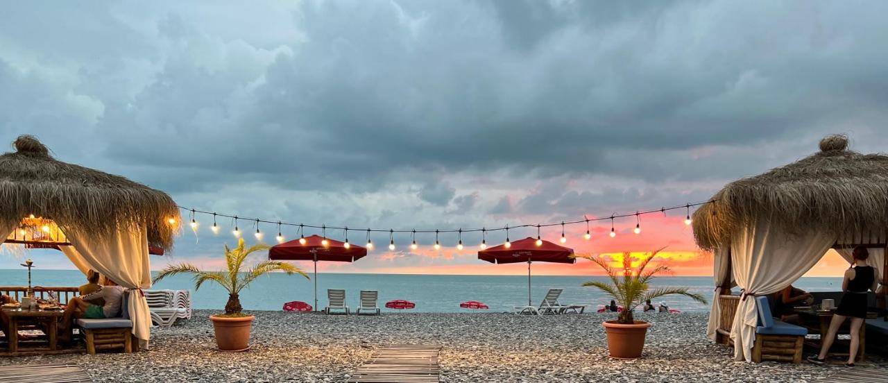 Kvariati Palma Hotel Exteriör bild