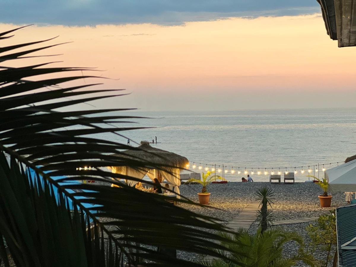 Kvariati Palma Hotel Exteriör bild